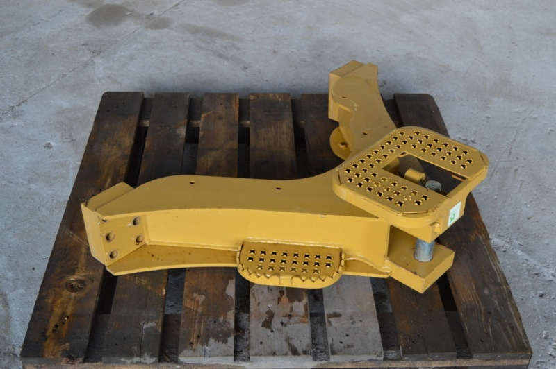 CATERPILLAR D5N Tow hook - Winch for Bulldozer: picture 1 CATERPILLAR D5N Tow hook - Winch for Bulldozer: picture 1