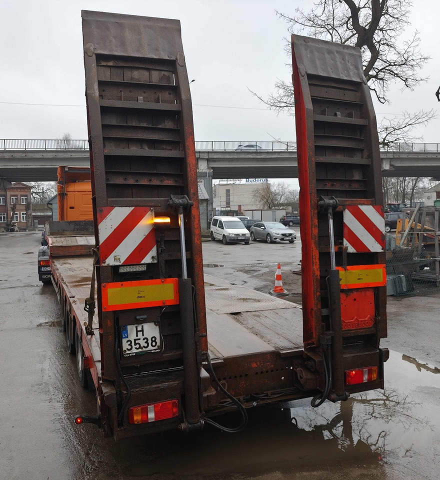 NOOTEBOOM OSDS 48-03 - Low loader semi-trailer: picture 3 NOOTEBOOM OSDS 48-03 - Low loader semi-trailer: picture 3