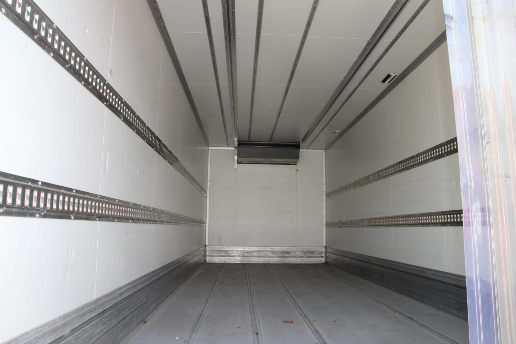 Daf LF 45.220 Thermo KingT-1000R Türen+LBW Strom - Refrigerator truck: picture 2 Daf LF 45.220 Thermo KingT-1000R Türen+LBW Strom - Refrigerator truck: picture 2