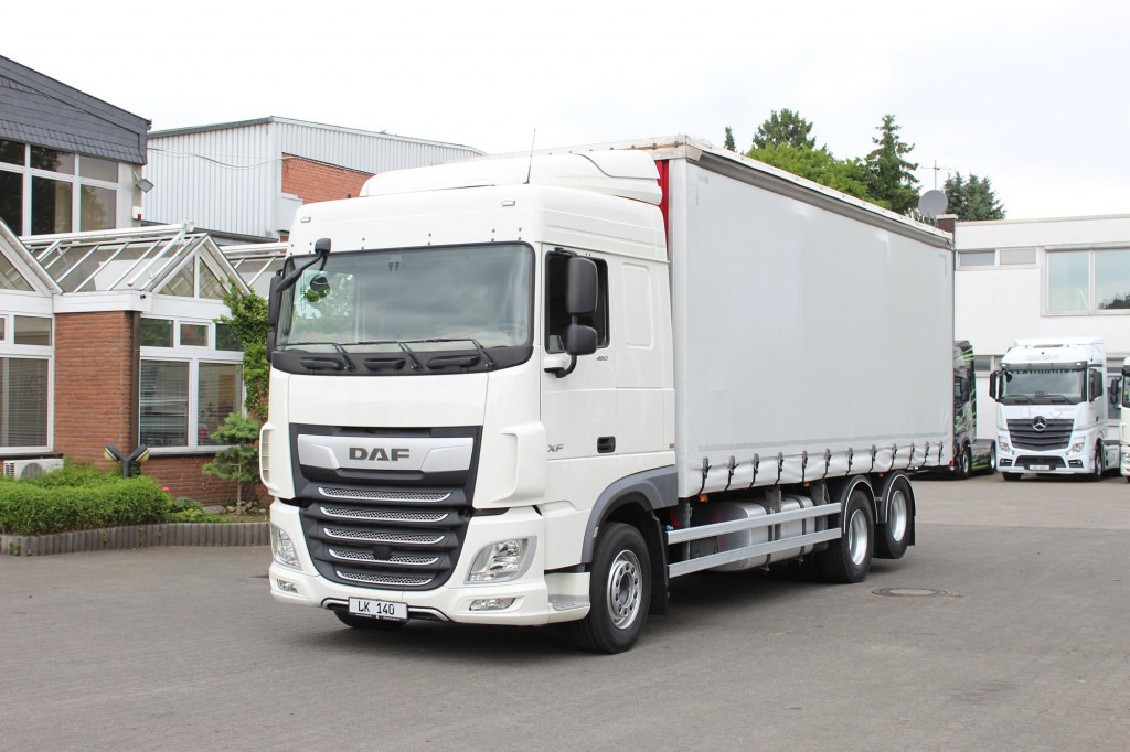Daf XF 26.480 SC Plane Stapleraufnahme AHK Edscha - Curtainsider truck: picture 1 Daf XF 26.480 SC Plane Stapleraufnahme AHK Edscha - Curtainsider truck: picture 1