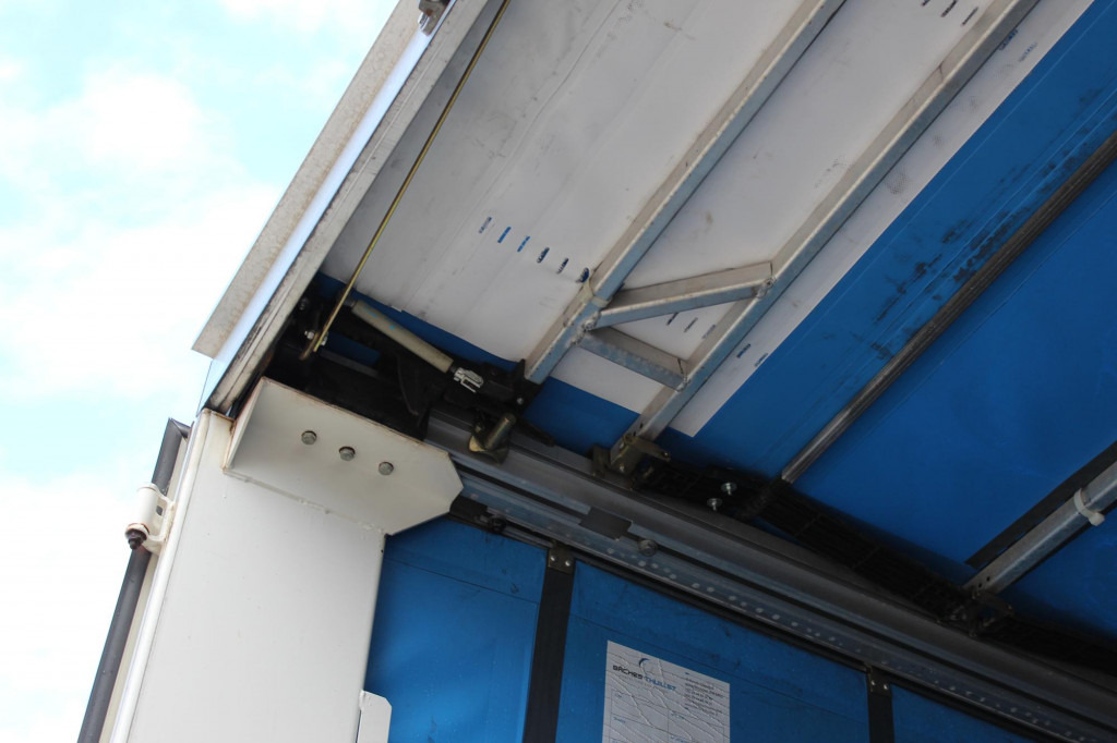 Fruehauf Fruehauf 2-Achser SAF Edscha Alu Bordwände - Curtainsider trailer: picture 2 Fruehauf Fruehauf 2-Achser SAF Edscha Alu Bordwände - Curtainsider trailer: picture 2