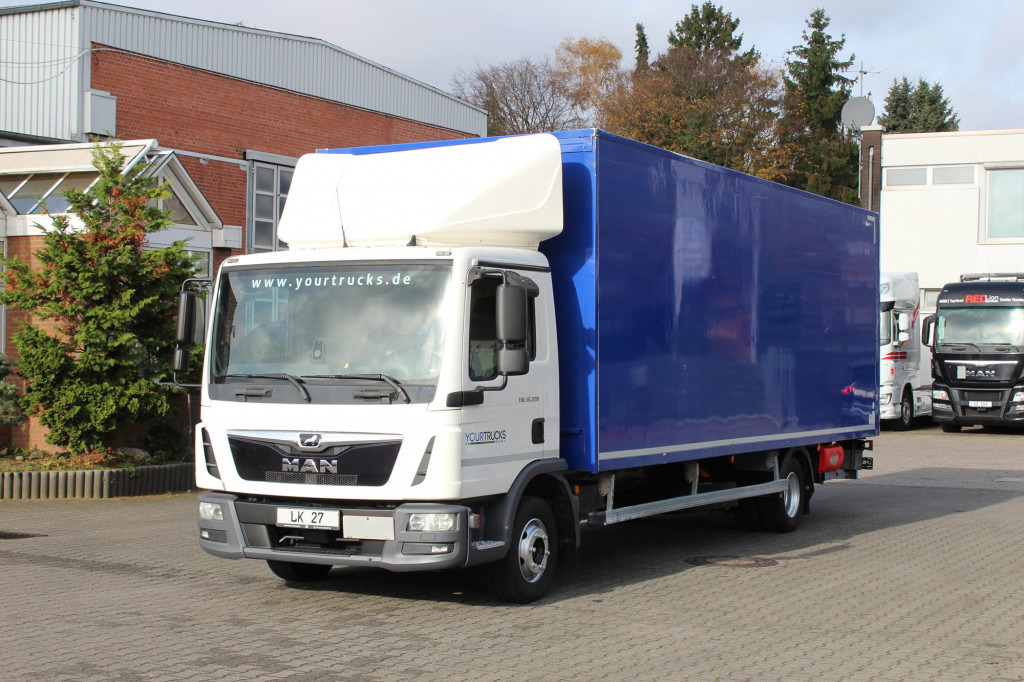 MAN TGL 12.220 Plane-Koffer 7,5 m LBW Klima 199TKm - Box truck: picture 1 MAN TGL 12.220 Plane-Koffer 7,5 m LBW Klima 199TKm - Box truck: picture 1