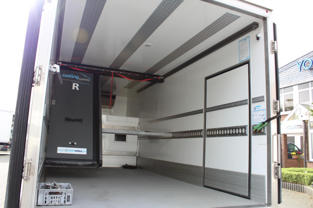 Mercedes-Benz Atego  1024 E6 TK T-1000R Strom Tür+LBW Nur 85Tkm - Refrigerator truck: picture 2 Mercedes-Benz Atego  1024 E6 TK T-1000R Strom Tür+LBW Nur 85Tkm - Refrigerator truck: picture 2