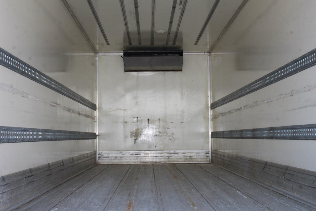 Mercedes-Benz Atego 1221 TK T-800R Tiefkühl Türen+LBW - Refrigerator truck: picture 4 Mercedes-Benz Atego 1221 TK T-800R Tiefkühl Türen+LBW - Refrigerator truck: picture 4