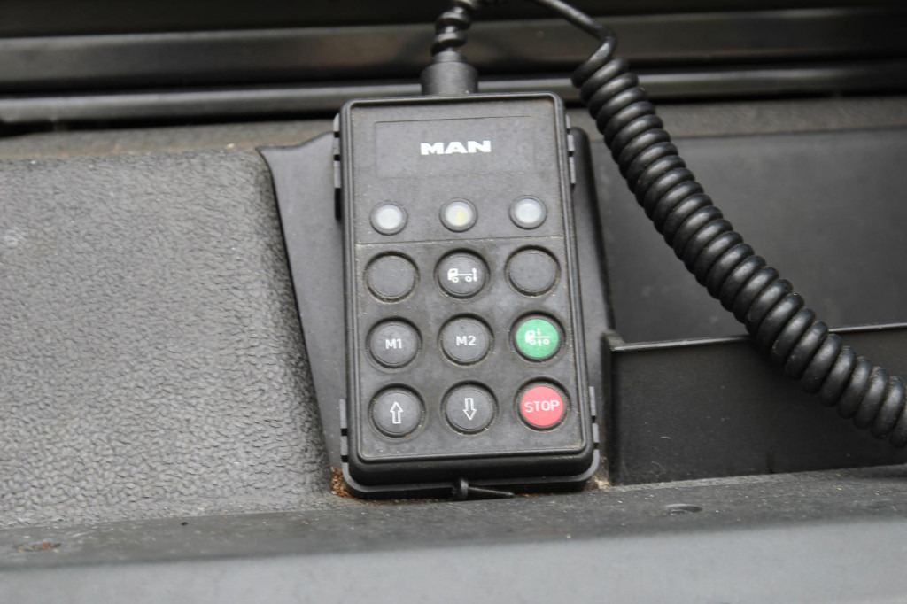 MAN TGX 18.500 XXL Standklima Navi Xenon Retarder - Tractor unit: picture 2 MAN TGX 18.500 XXL Standklima Navi Xenon Retarder - Tractor unit: picture 2