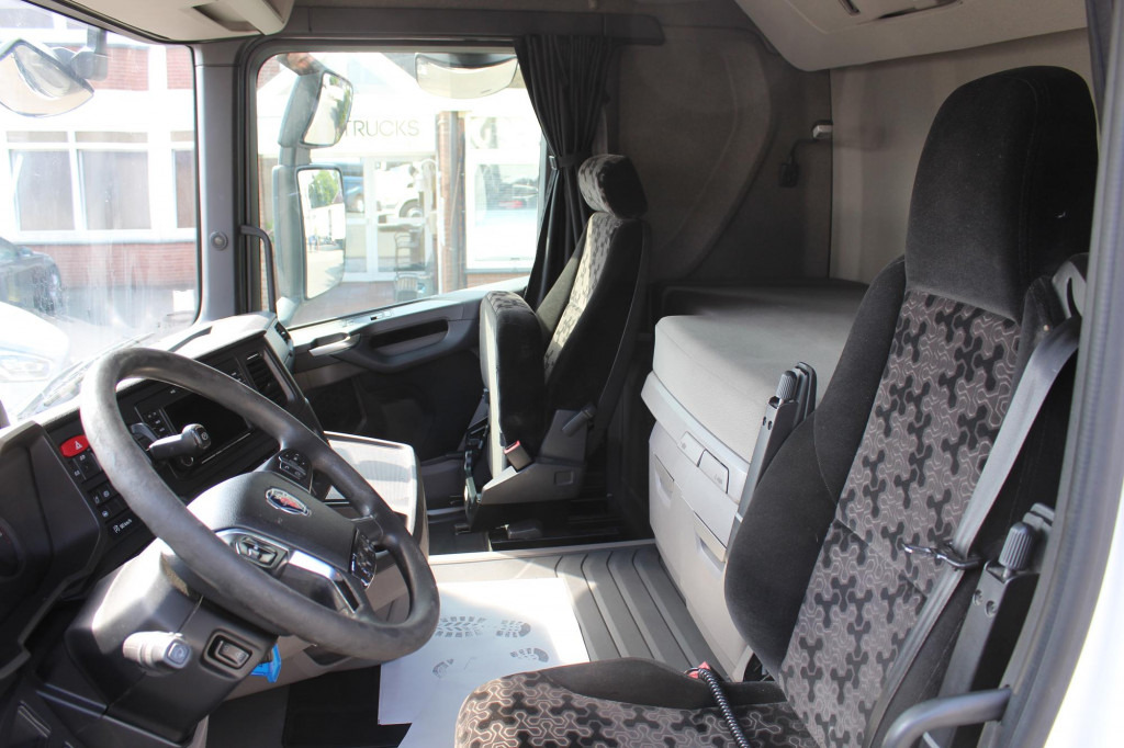 Scania R 500 Retarder LDWS Kühlbox 2 Tanks Navi - Tractor unit: picture 4 Scania R 500 Retarder LDWS Kühlbox 2 Tanks Navi - Tractor unit: picture 4