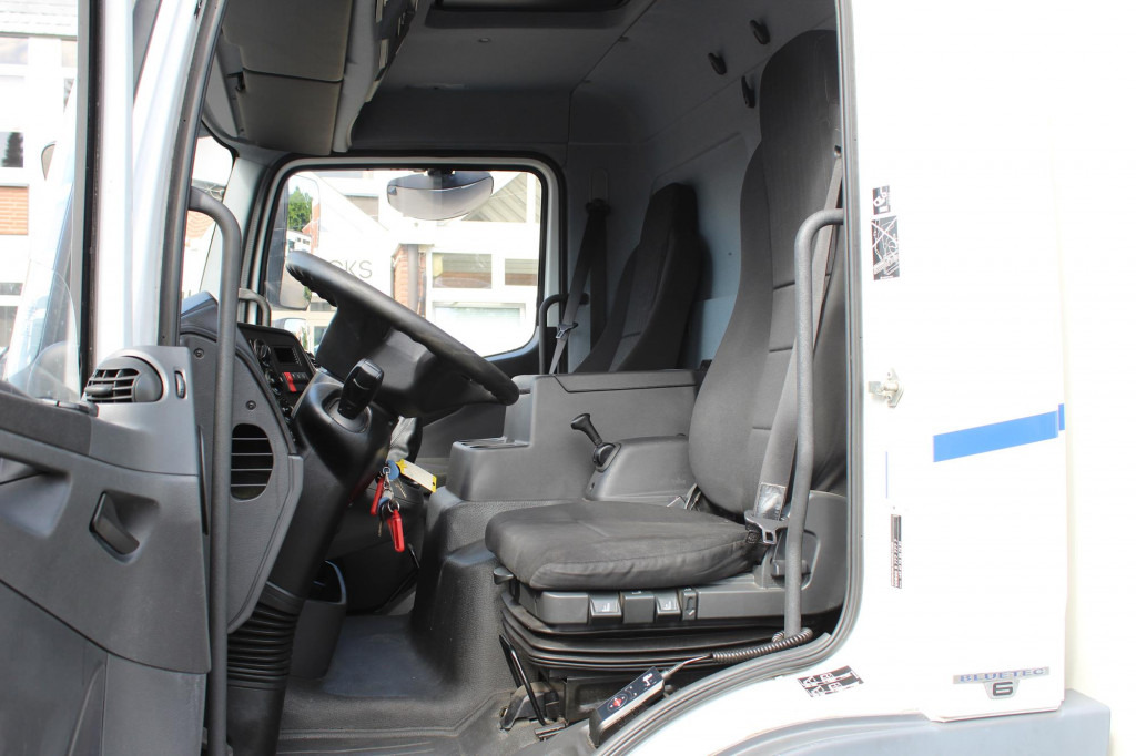 Mercedes-Benz Atego 1221 E6 Koffer Klima LDW Schalter LBW - Truck: picture 5 Mercedes-Benz Atego 1221 E6 Koffer Klima LDW Schalter LBW - Truck: picture 5
