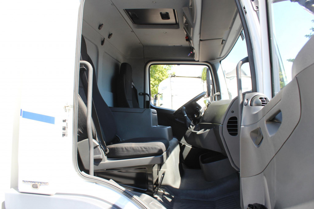 Mercedes-Benz Atego 1221 E6 Koffer Klima LDW Schalter LBW - Truck: picture 5 Mercedes-Benz Atego 1221 E6 Koffer Klima LDW Schalter LBW - Truck: picture 5