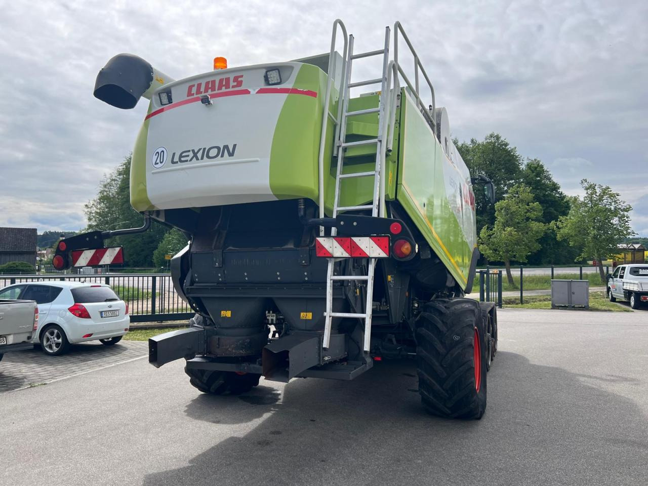 CLAAS Lexion 580 Terra Trac - Combine harvester: picture 4 CLAAS Lexion 580 Terra Trac - Combine harvester: picture 4