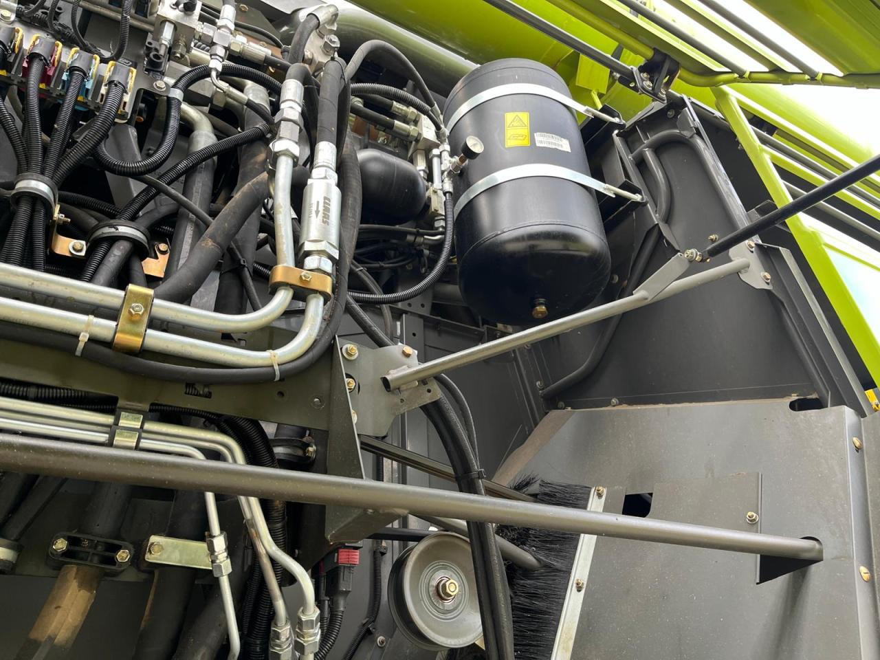 CLAAS Lexion 750 V-Kanal 3D, 30kmh, Mercedes Motor, Baujahr 2017 on lease CLAAS Lexion 750 V-Kanal 3D, 30kmh, Mercedes Motor, Baujahr 2017: picture 20