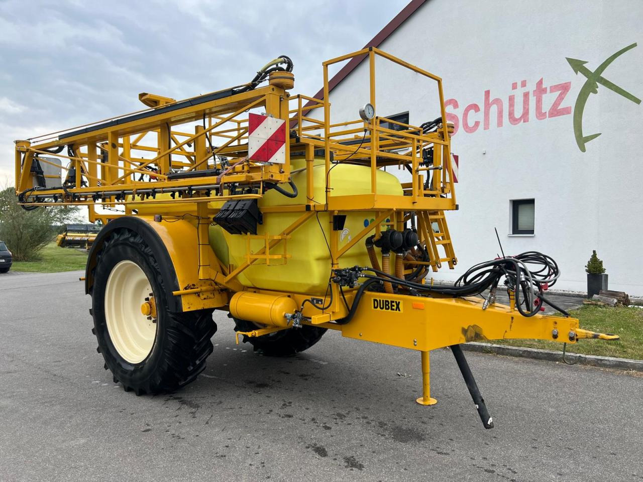 Dubex Vector mit 3.200 Liter Tankvolumen, 27m, Müller Tank Control, Müller Spray Control S - Trailed sprayer: picture 2 Dubex Vector mit 3.200 Liter Tankvolumen, 27m, Müller Tank Control, Müller Spray Control S - Trailed sprayer: picture 2