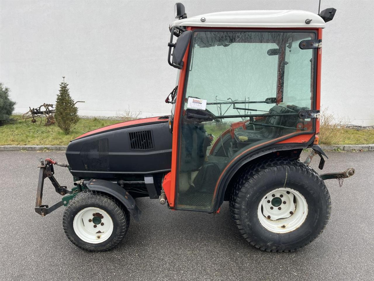 Goldoni IDEA 30HST Goldoni, Rasenmäher und Mulcher, Kabine, Frontkraftheber, Heckhubwerkanhängung - Farm tractor: picture 2 Goldoni IDEA 30HST Goldoni, Rasenmäher und Mulcher, Kabine, Frontkraftheber, Heckhubwerkanhängung - Farm tractor: picture 2