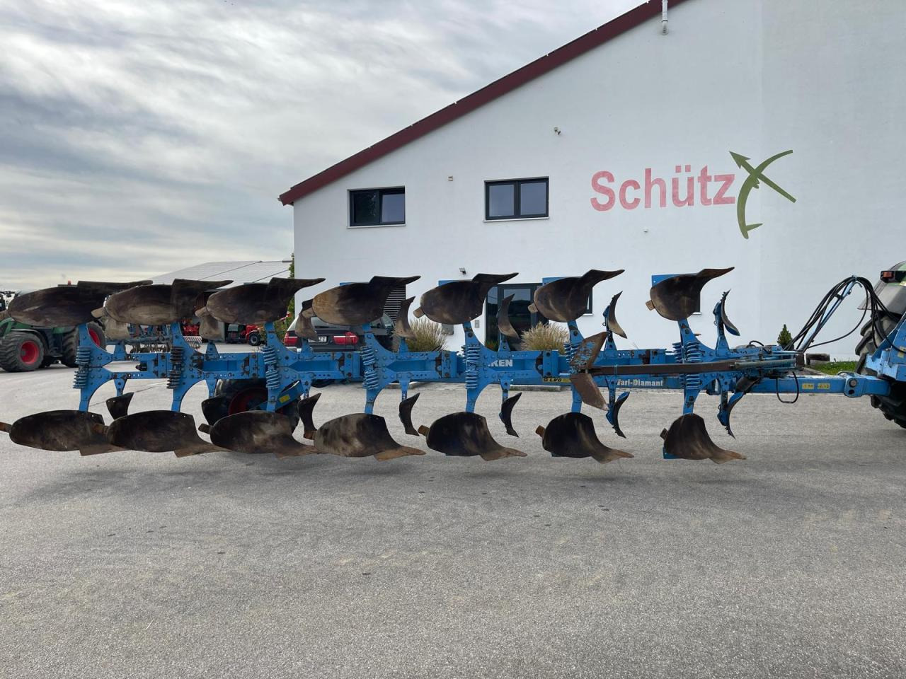 Lemken Pflug Vari Diamant 9X 6/7L100, 7-Schar, Baujahr 1999 - Plow: picture 1 Lemken Pflug Vari Diamant 9X 6/7L100, 7-Schar, Baujahr 1999 - Plow: picture 1