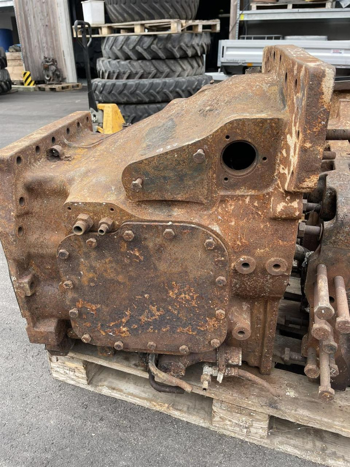 Fendt 900er Vario Serie Kupplungsgehäuse 945100050050 - Spare parts: picture 4 Fendt 900er Vario Serie Kupplungsgehäuse 945100050050 - Spare parts: picture 4