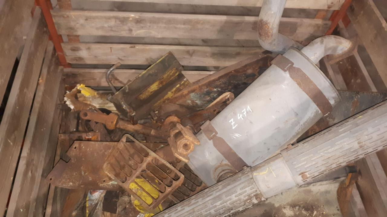 Fendt Brandteile von Fendt 515 Favorit - Spare parts: picture 1 Fendt Brandteile von Fendt 515 Favorit - Spare parts: picture 1