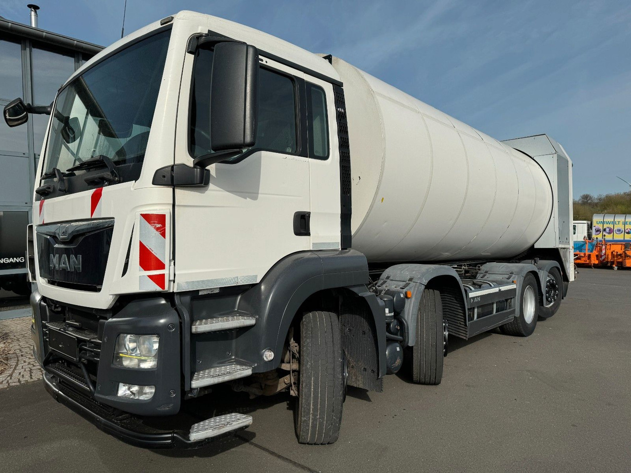 MAN TGS 32.360 8x2 Euro 6 Faun Rotopress 525 L MAN TGS 32.360 8x2 Euro 6 Faun Rotopress 525 L - Garbage truck: picture 1 MAN TGS 32.360 8x2 Euro 6 Faun Rotopress 525 L MAN TGS 32.360 8x2 Euro 6 Faun Rotopress 525 L - Garbage truck: picture 1