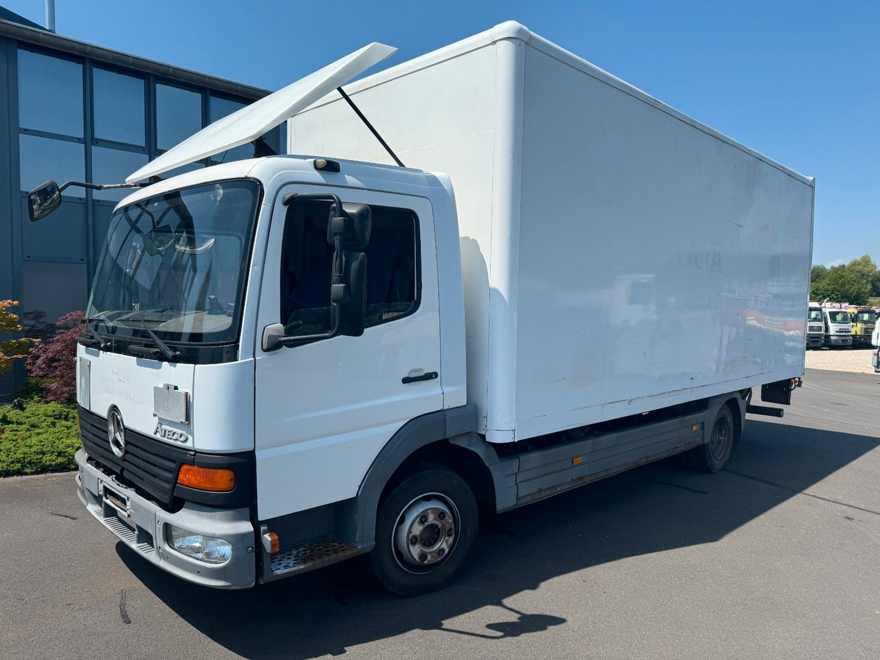Mercedes-Benz 818 Koffer / LBW / AHK + DL - Box van: picture 1 Mercedes-Benz 818 Koffer / LBW / AHK + DL - Box van: picture 1