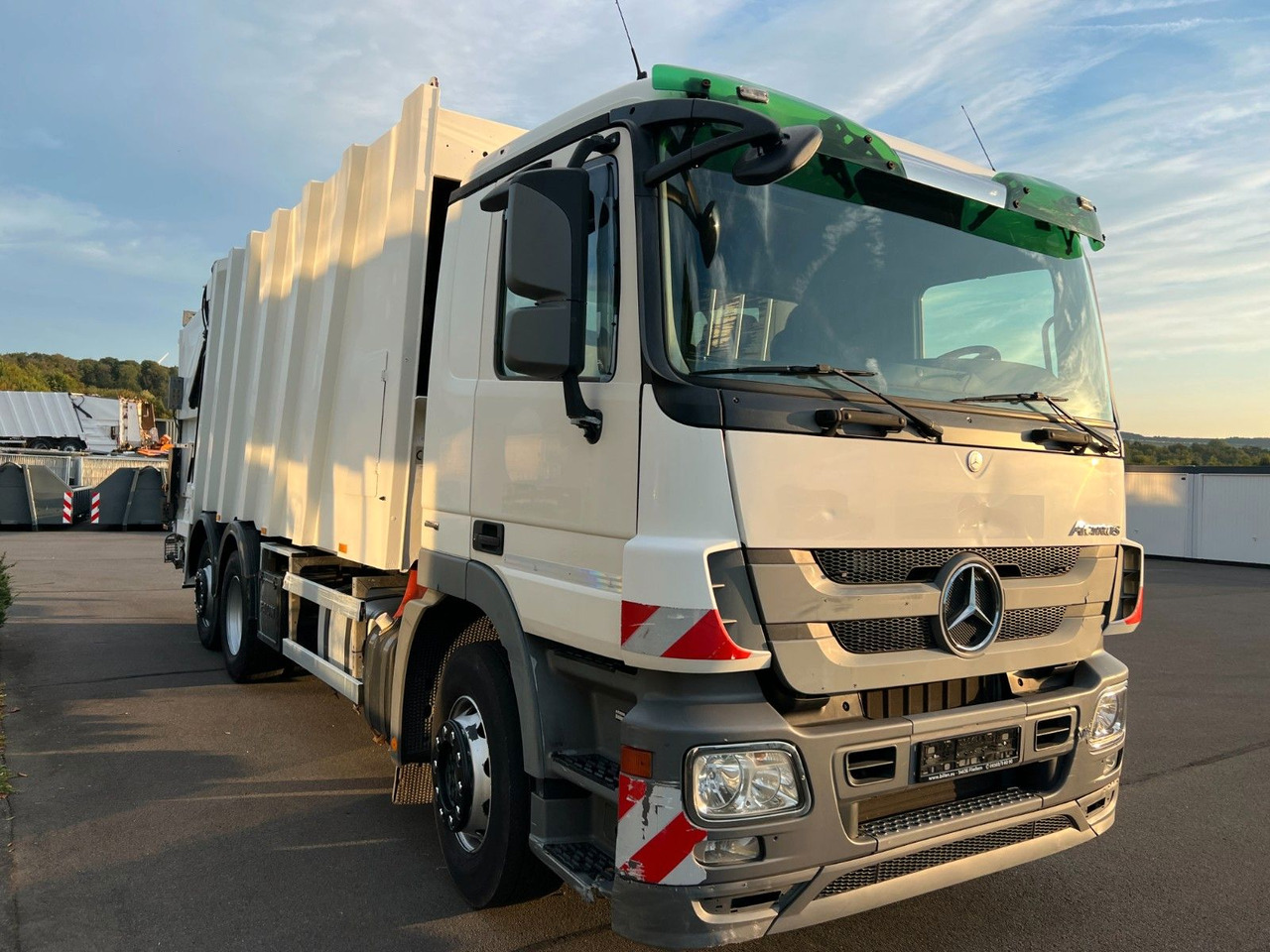 Mercedes-Benz Actros 2532 6x2 MP3 Faun Power Press 524 - Garbage truck: picture 4 Mercedes-Benz Actros 2532 6x2 MP3 Faun Power Press 524 - Garbage truck: picture 4