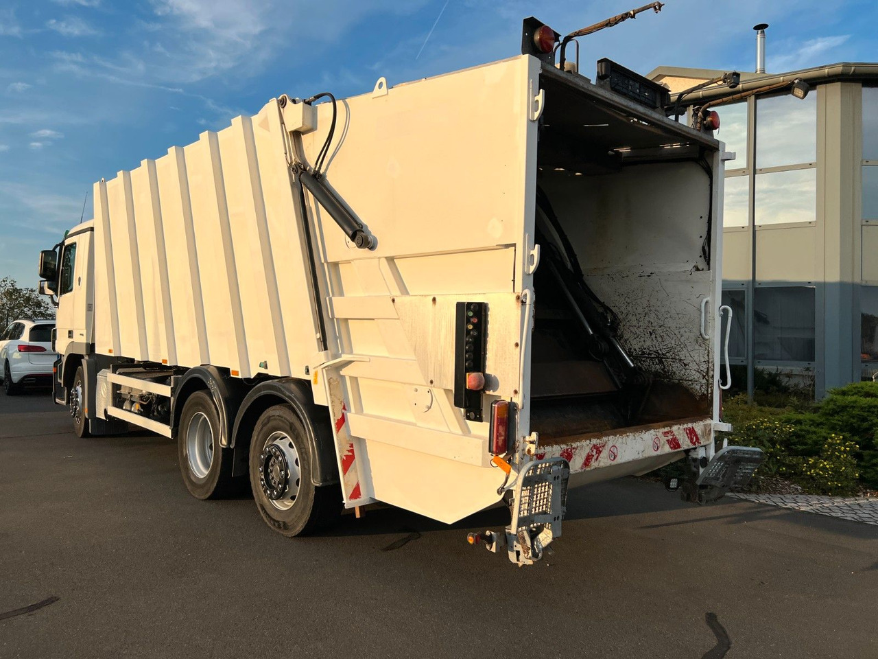 Mercedes-Benz Actros 2532 6x2 MP3 Faun Power Press 524 Mercedes-Benz Actros 2532 6x2 MP3 Faun Power Press 524 - Garbage truck: picture 2 Mercedes-Benz Actros 2532 6x2 MP3 Faun Power Press 524 Mercedes-Benz Actros 2532 6x2 MP3 Faun Power Press 524 - Garbage truck: picture 2