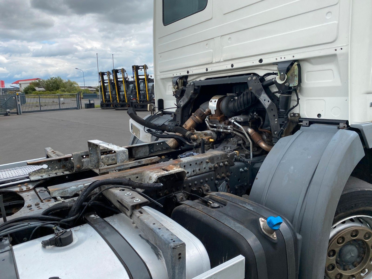 Mercedes-Benz Actros 2532 MP3 6x2 Hydraulik, 10 x am Lager Mercedes-Benz Actros 2532 MP3 6x2 Hydraulik, 10 x am Lager - Cab chassis truck: picture 3 Mercedes-Benz Actros 2532 MP3 6x2 Hydraulik, 10 x am Lager Mercedes-Benz Actros 2532 MP3 6x2 Hydraulik, 10 x am Lager - Cab chassis truck: picture 3