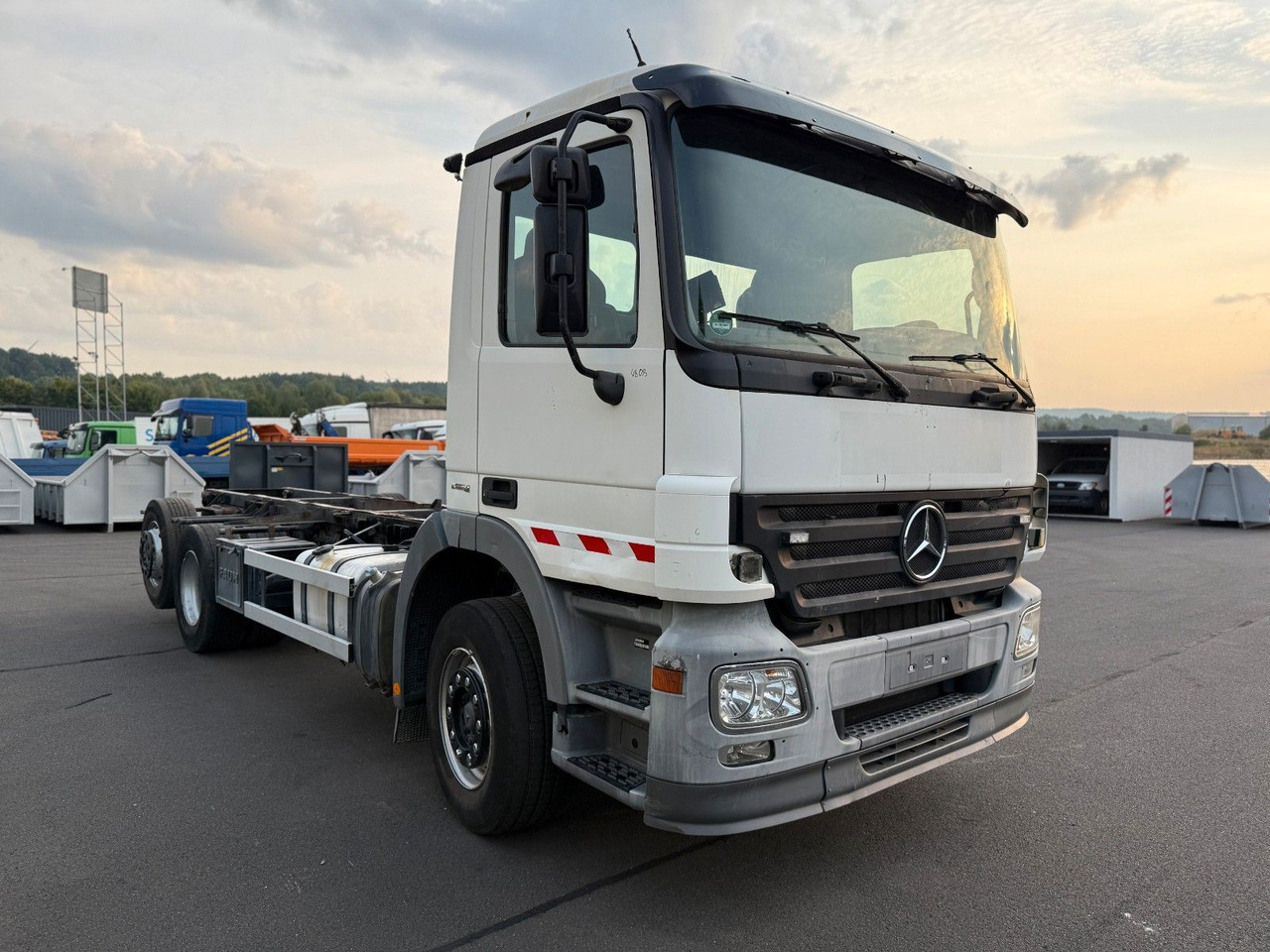 Mercedes-Benz Actros MP 2  2532 6x2 - Cab chassis truck: picture 4 Mercedes-Benz Actros MP 2  2532 6x2 - Cab chassis truck: picture 4