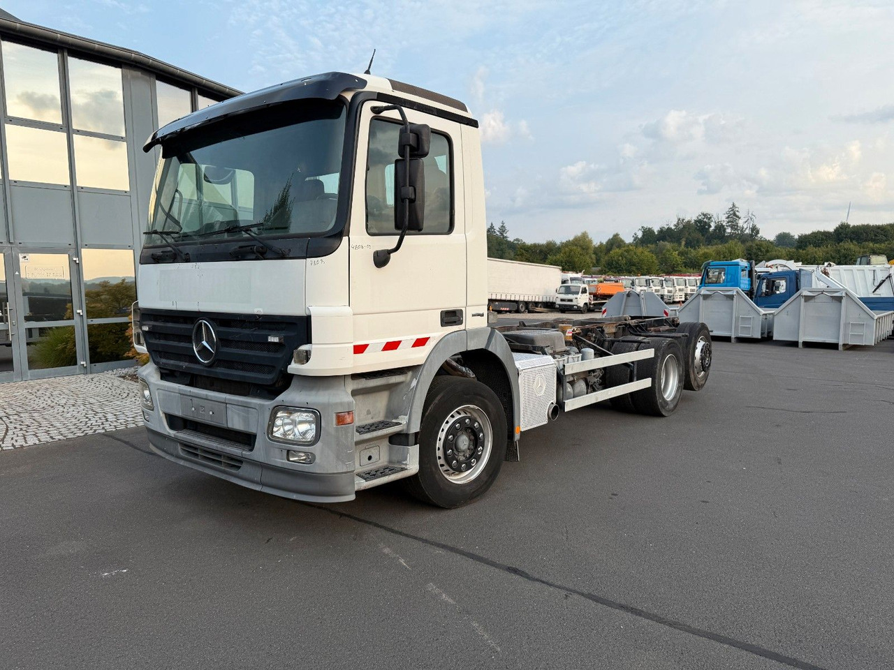 Mercedes-Benz Actros MP 2  2532 6x2 - Cab chassis truck: picture 3 Mercedes-Benz Actros MP 2  2532 6x2 - Cab chassis truck: picture 3