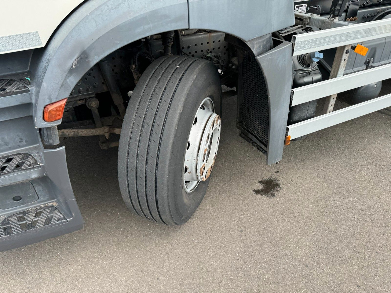 Mercedes-Benz Antos 2533 6x2 Faun Rotopress 520 / Euro 6 Mercedes-Benz Antos 2533 6x2 Faun Rotopress 520 / Euro 6 - Garbage truck: picture 2 Mercedes-Benz Antos 2533 6x2 Faun Rotopress 520 / Euro 6 Mercedes-Benz Antos 2533 6x2 Faun Rotopress 520 / Euro 6 - Garbage truck: picture 2