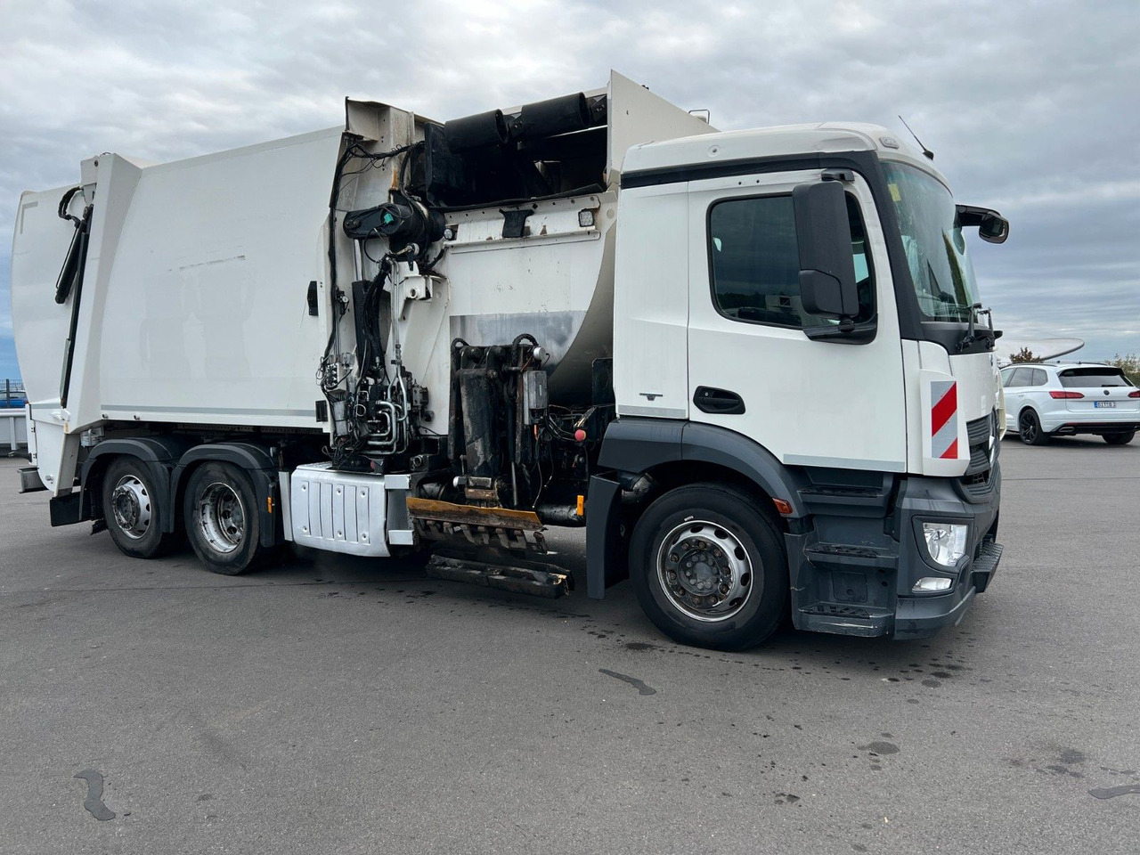 Mercedes-Benz Antos 2533 6x2 Seitenlader Faun Sidepress Mercedes-Benz Antos 2533 6x2 Seitenlader Faun Sidepress - Garbage truck: picture 2 Mercedes-Benz Antos 2533 6x2 Seitenlader Faun Sidepress Mercedes-Benz Antos 2533 6x2 Seitenlader Faun Sidepress - Garbage truck: picture 2