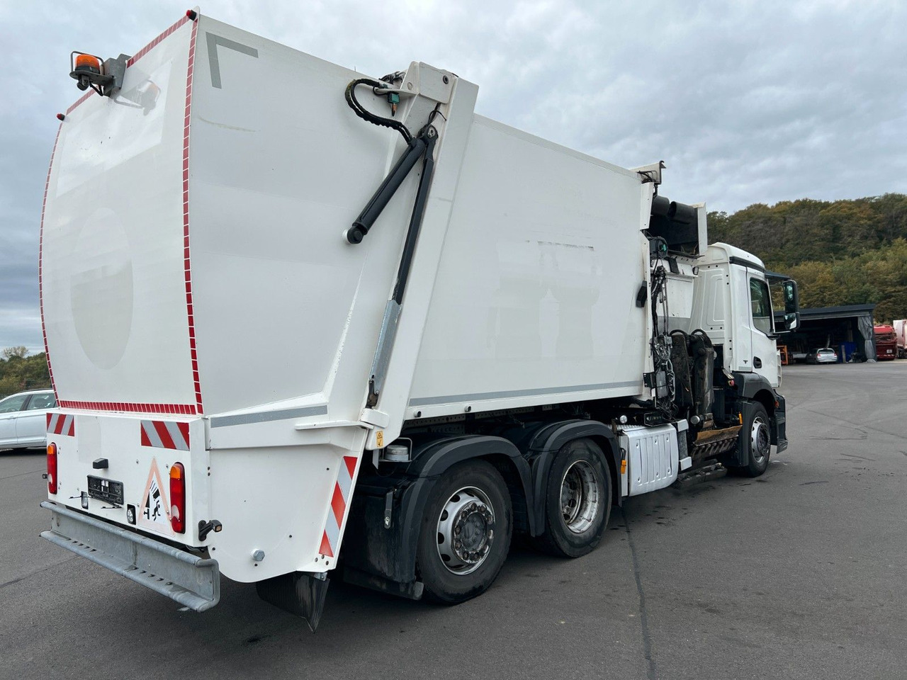 Mercedes-Benz Antos 2533 6x2 Seitenlader Faun Sidepress Mercedes-Benz Antos 2533 6x2 Seitenlader Faun Sidepress - Garbage truck: picture 3 Mercedes-Benz Antos 2533 6x2 Seitenlader Faun Sidepress Mercedes-Benz Antos 2533 6x2 Seitenlader Faun Sidepress - Garbage truck: picture 3