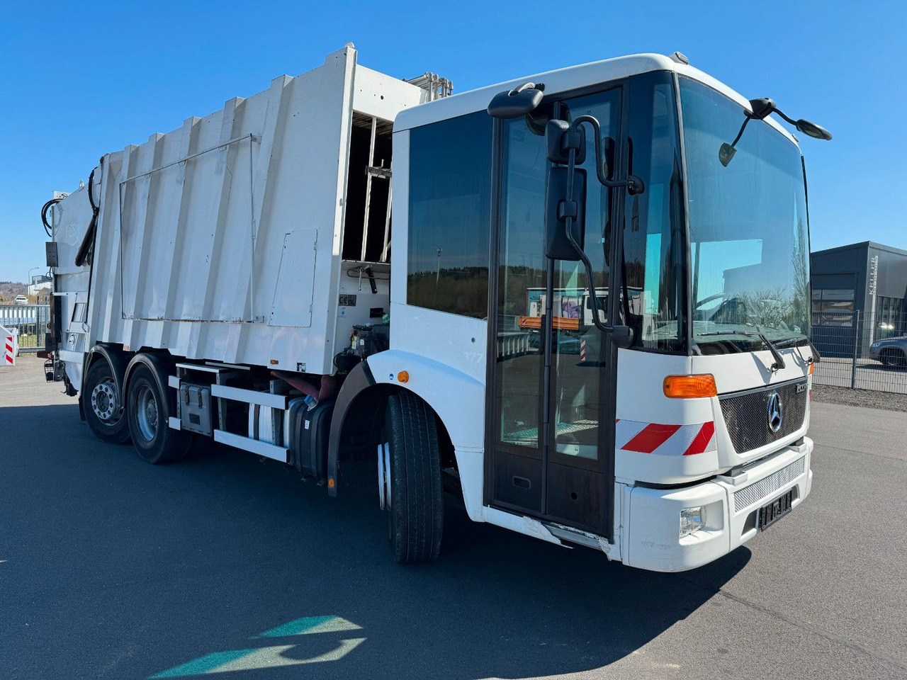 Garbage truck Mercedes-Benz Econic 2633 6x2 Faun Variopress 522 + Zoeller: picture 10