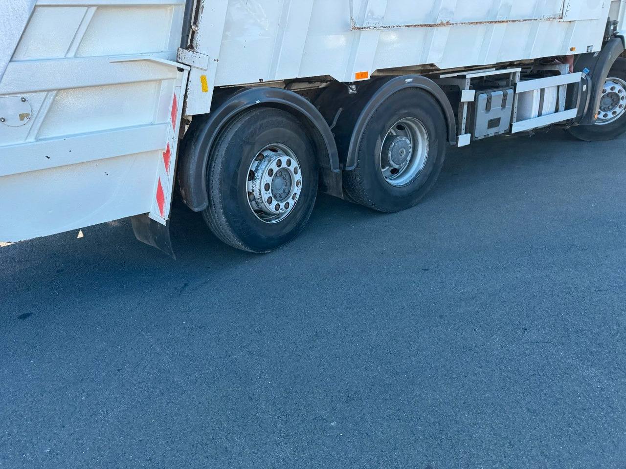 Garbage truck Mercedes-Benz Econic 2633 6x2 Faun Variopress 522 + Zoeller: picture 7