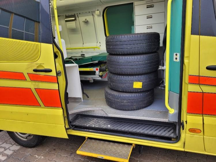 MERCEDES – BENZ SPRINTER 2.2D AMBULANCE (PROFILE) KLIMA 11.2014 EURO 5 - Ambulance: picture 5 MERCEDES – BENZ SPRINTER 2.2D AMBULANCE (PROFILE) KLIMA 11.2014 EURO 5 - Ambulance: picture 5