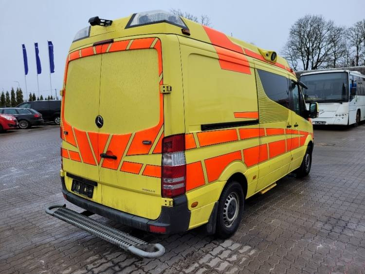 MERCEDES – BENZ SPRINTER 2.2D AMBULANCE (PROFILE) KLIMA 11.2014 EURO 5 - Ambulance: picture 4 MERCEDES – BENZ SPRINTER 2.2D AMBULANCE (PROFILE) KLIMA 11.2014 EURO 5 - Ambulance: picture 4