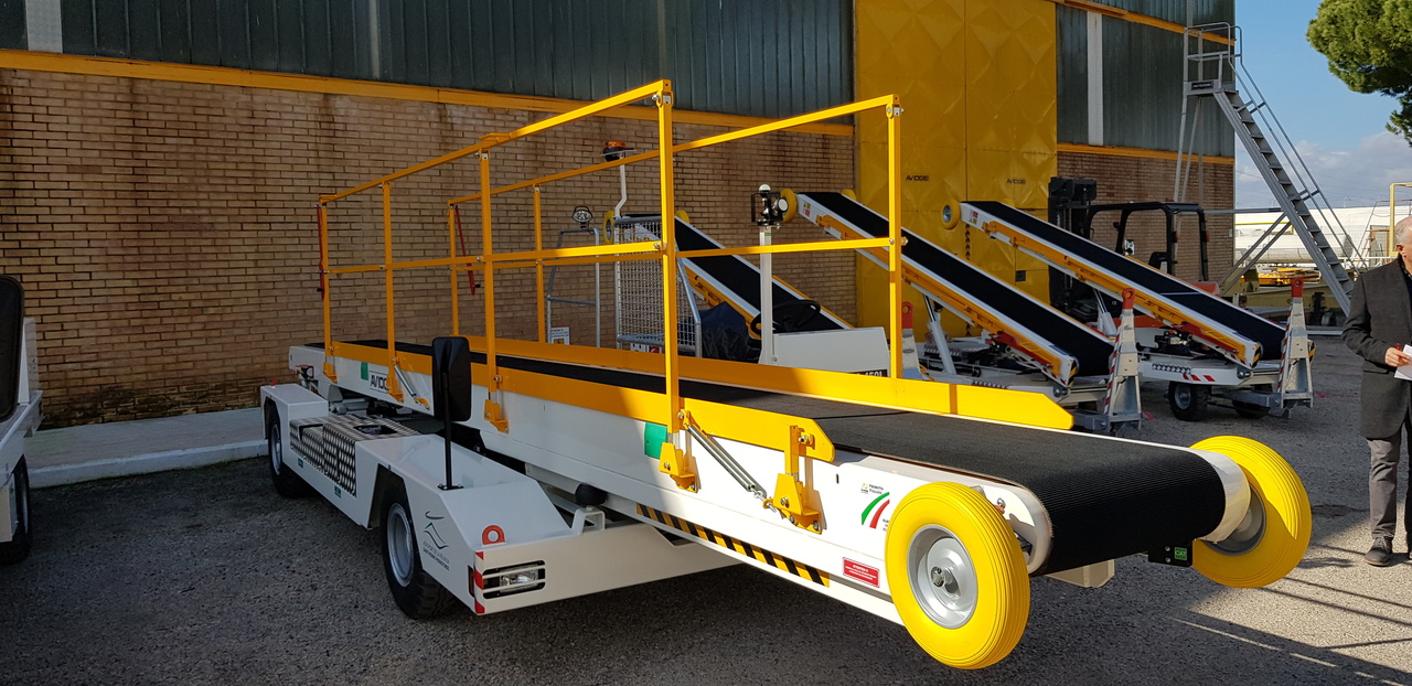 CONVEYOR BELT AVIOGEI NS450 - Belt loader: picture 1 CONVEYOR BELT AVIOGEI NS450 - Belt loader: picture 1