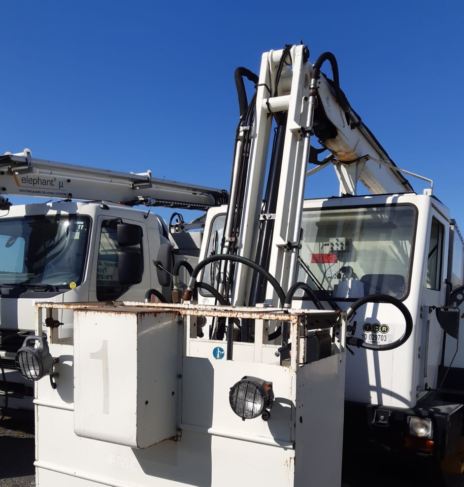 JBT Deicer Tempest 2 - Aircraft deicer: picture 2 JBT Deicer Tempest 2 - Aircraft deicer: picture 2