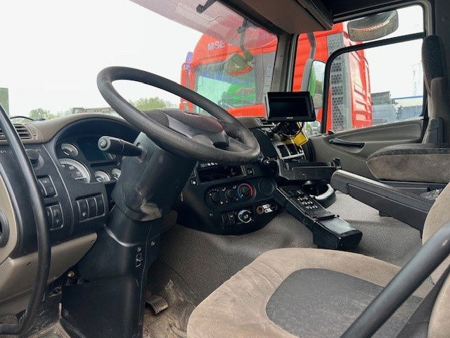 DAF CF 75.250 FAN75.250 CF 6X2 - Garbage truck: picture 5 DAF CF 75.250 FAN75.250 CF 6X2 - Garbage truck: picture 5