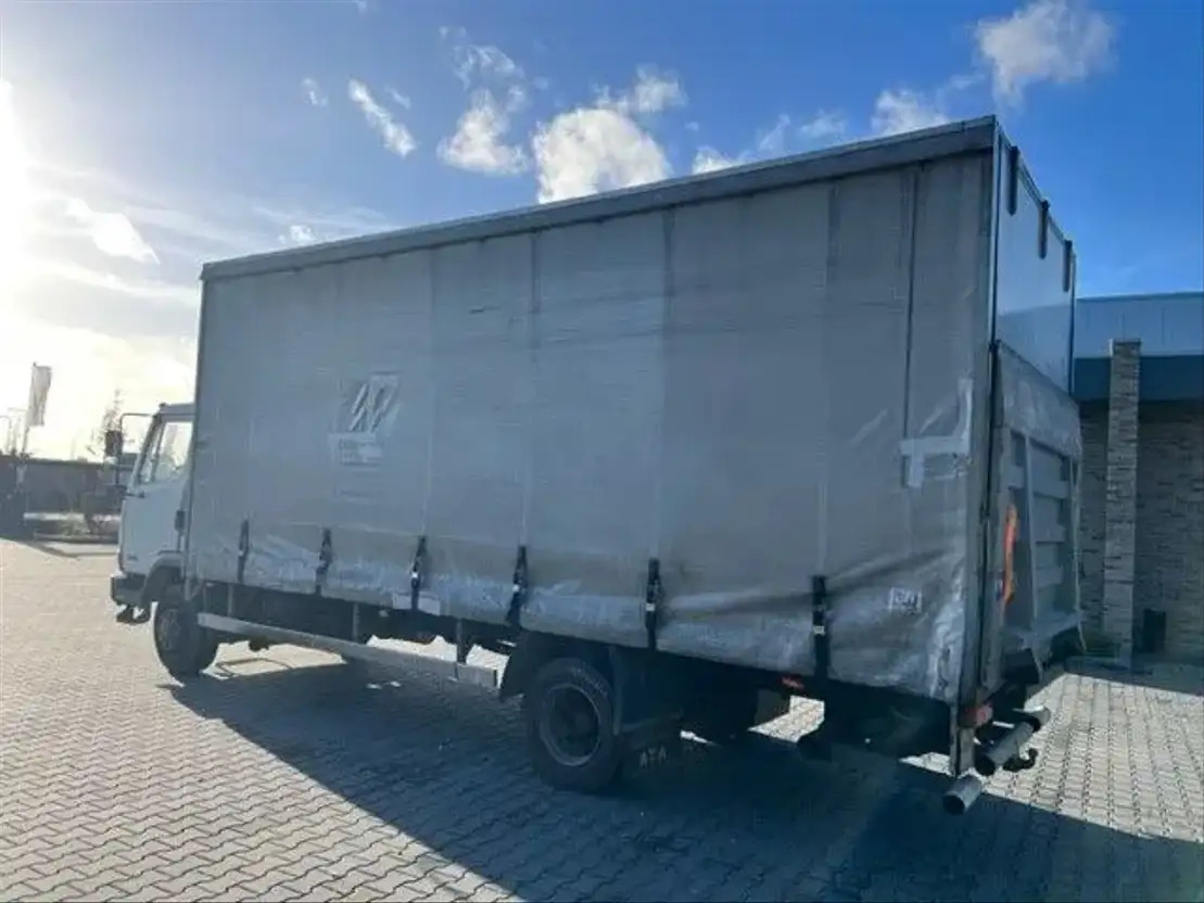 DAF LF 45.160 FA45.160 - Curtainsider truck: picture 4 DAF LF 45.160 FA45.160 - Curtainsider truck: picture 4