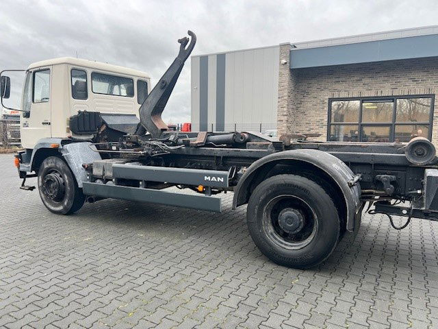 MAN 18.284 18.264 Steel spring - Container transporter/ Swap body truck: picture 4 MAN 18.284 18.264 Steel spring - Container transporter/ Swap body truck: picture 4