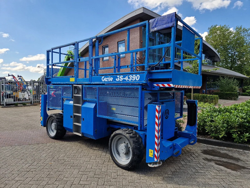 Genie GS-4390 (15,5 mtr werkhoogte) - Scissor lift: picture 1 Genie GS-4390 (15,5 mtr werkhoogte) - Scissor lift: picture 1