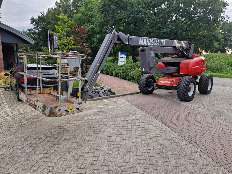 Manitou 200 ATJ - Articulated boom: picture 4 Manitou 200 ATJ - Articulated boom: picture 4