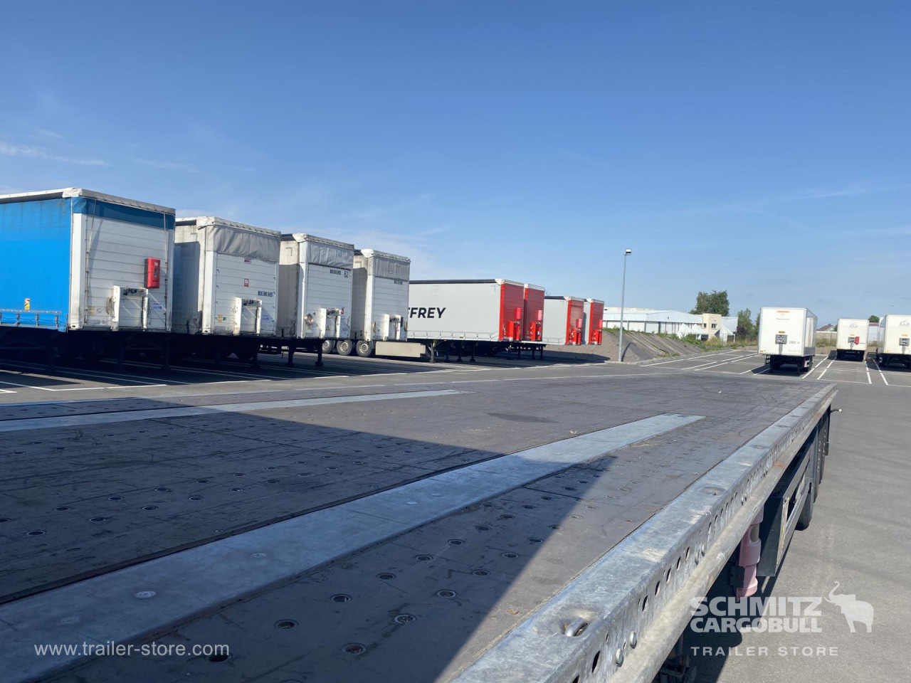 SCHMITZ Curtainsider Standard - Curtainsider semi-trailer: picture 2 SCHMITZ Curtainsider Standard - Curtainsider semi-trailer: picture 2