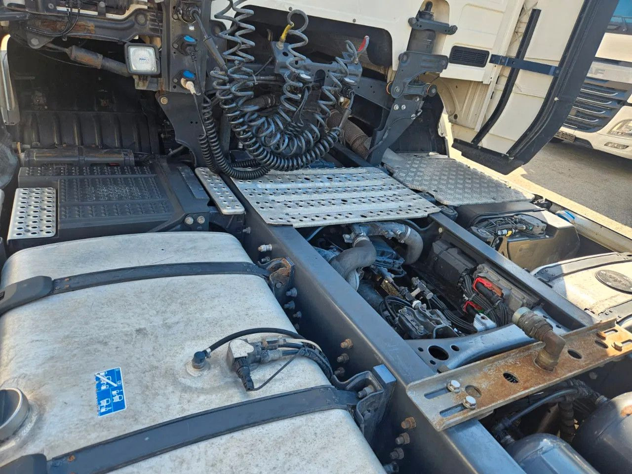 Tractor unit Scania R450 HYVA Hydraulics, Full Spoiler, Digital Disp: picture 12