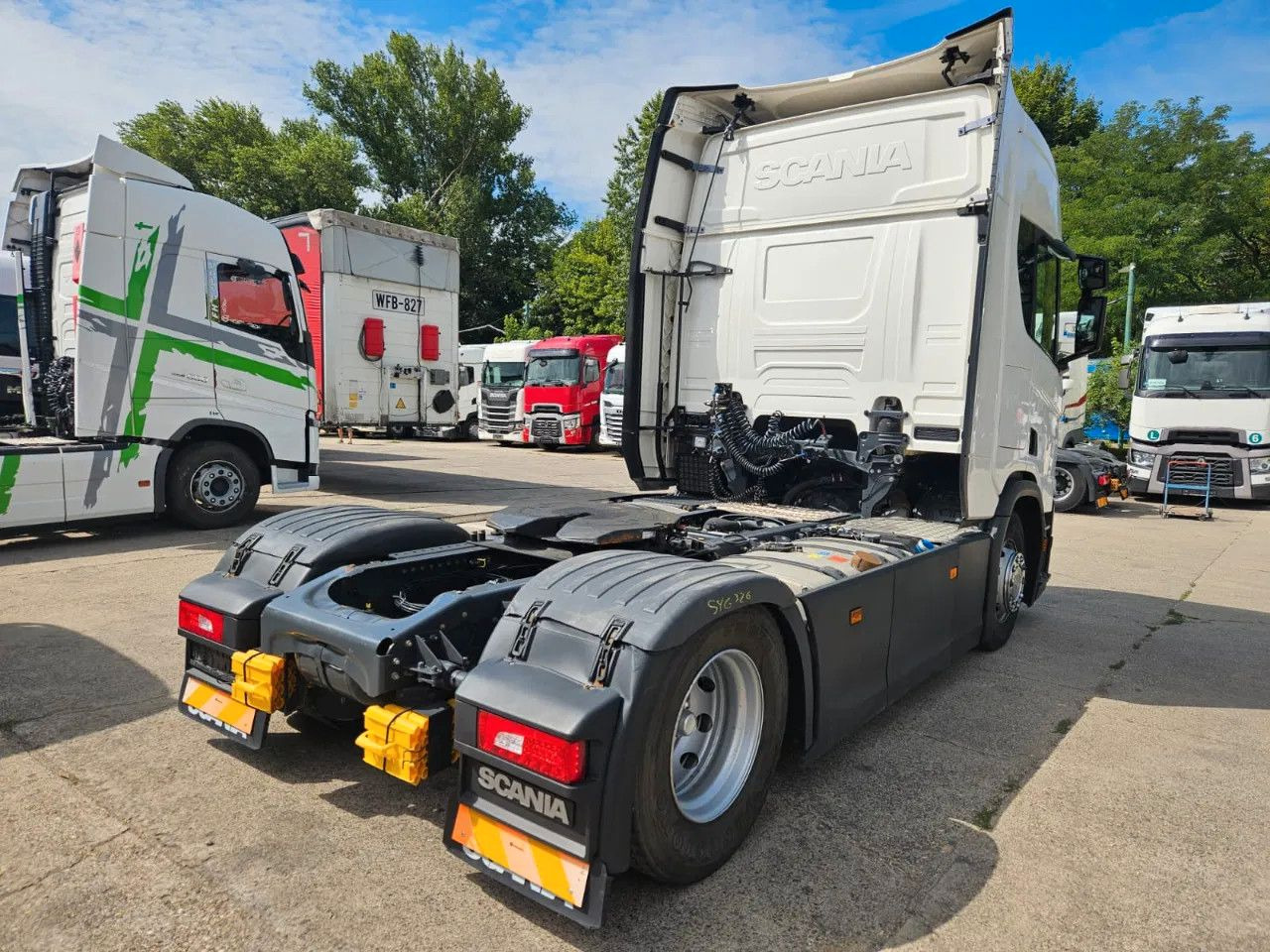 Scania R450 Standklima, 2 fridges, Big Navi, Digital Di - Tractor unit: picture 3 Scania R450 Standklima, 2 fridges, Big Navi, Digital Di - Tractor unit: picture 3