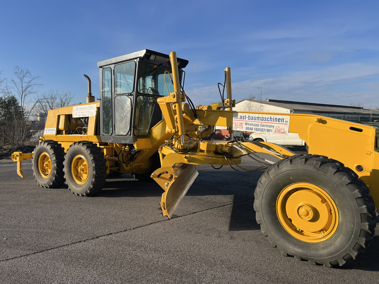 KOMATSU GD530A mit 5-Zahn-Heckaufreisser - Grader: picture 3 KOMATSU GD530A mit 5-Zahn-Heckaufreisser - Grader: picture 3