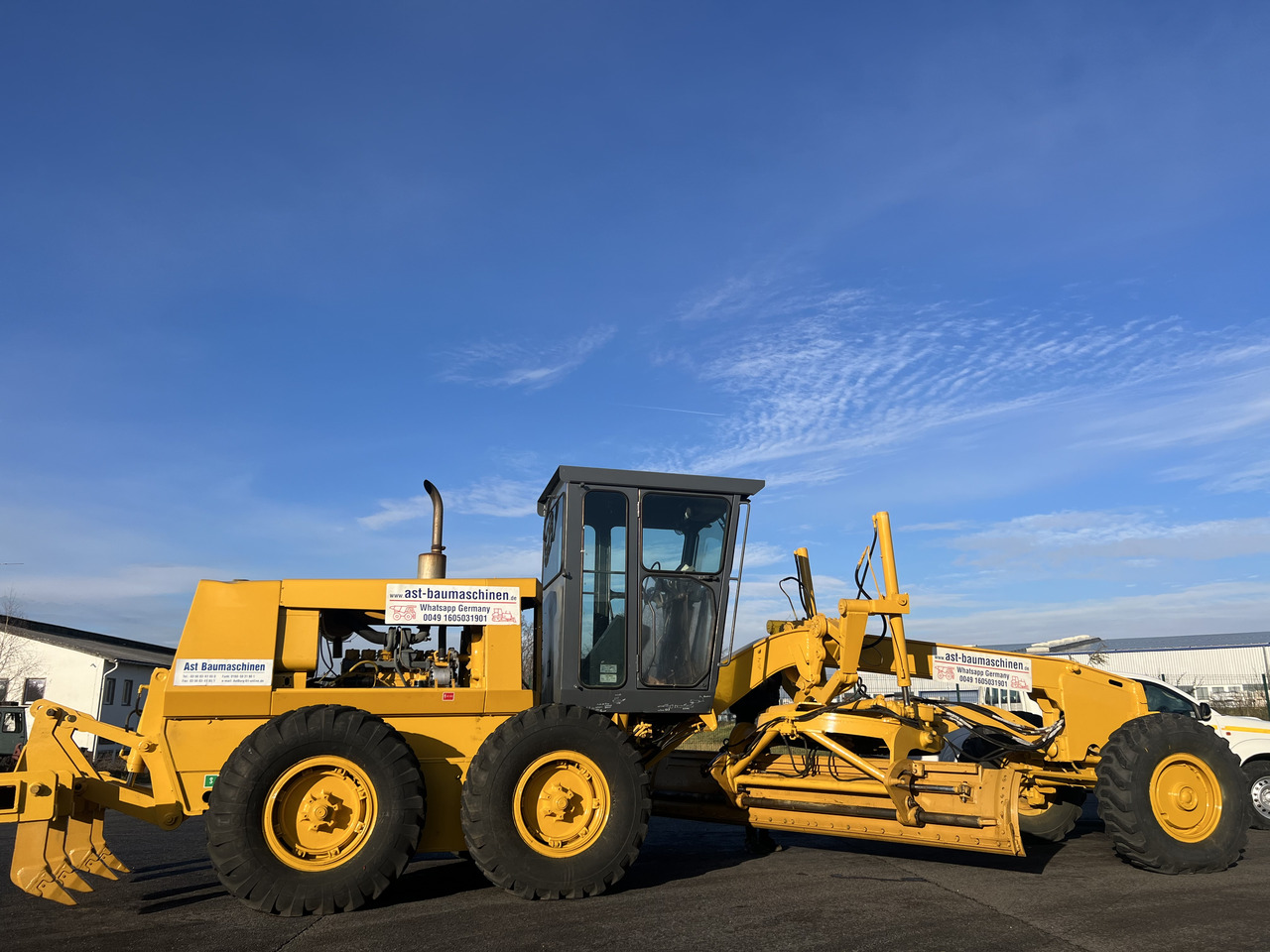 KOMATSU GD530A mit 5-Zahn-Heckaufreisser - Grader: picture 4 KOMATSU GD530A mit 5-Zahn-Heckaufreisser - Grader: picture 4