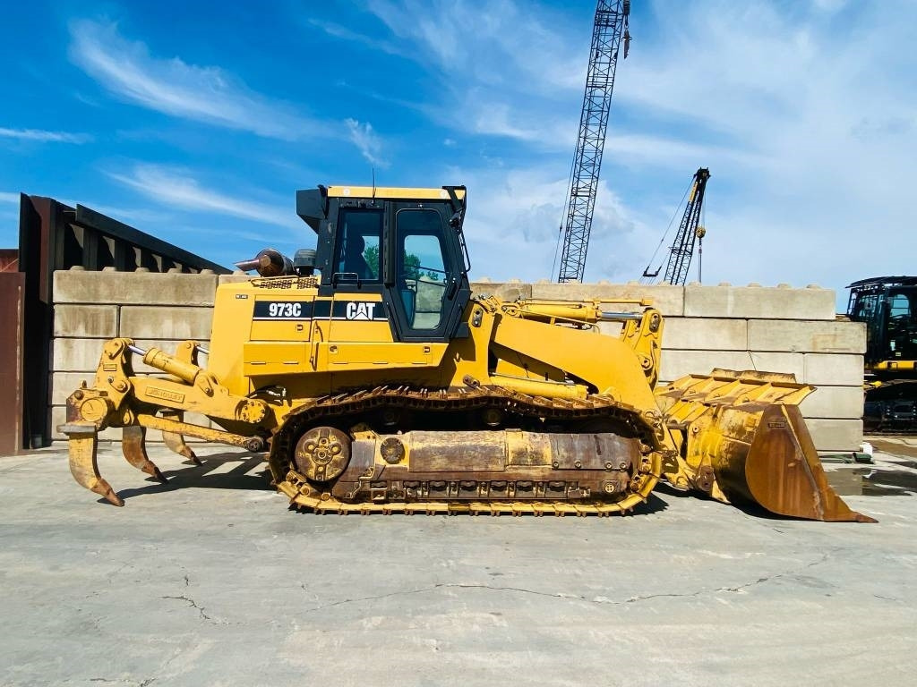 CAT 973 C - Crawler loader: picture 2 CAT 973 C - Crawler loader: picture 2