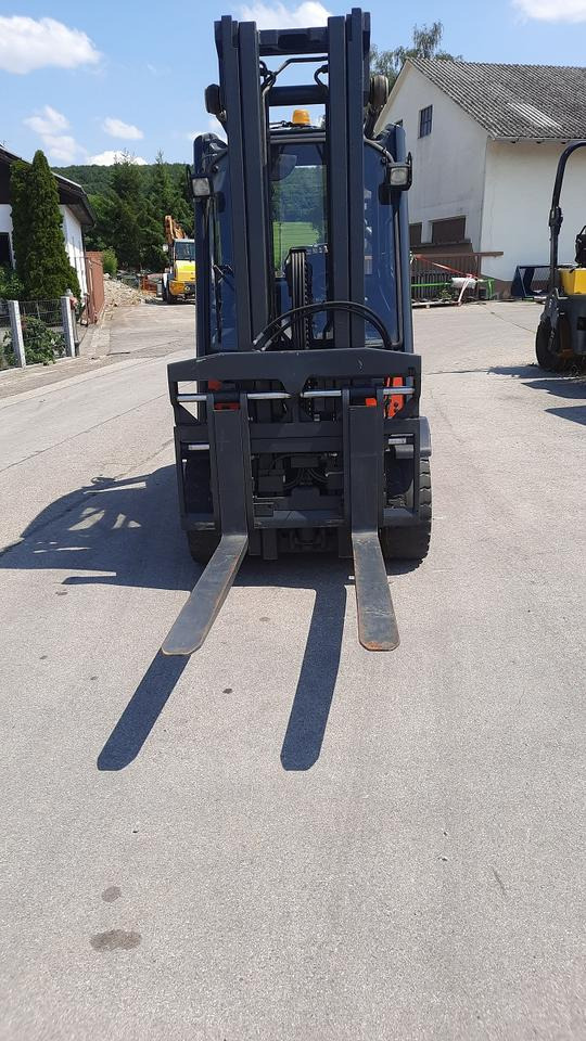 Frontstapler Linde H30D Triplex Stapler sehr schön Diesel - Diesel forklift: picture 3 Frontstapler Linde H30D Triplex Stapler sehr schön Diesel - Diesel forklift: picture 3