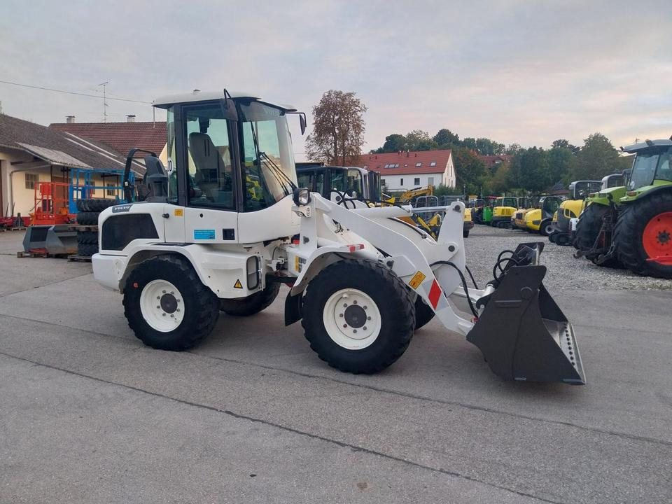 Radlader Volvo L 30 G Hoflader Lader Schaufellader 25 35 20 - Compact loader: picture 3 Radlader Volvo L 30 G Hoflader Lader Schaufellader 25 35 20 - Compact loader: picture 3