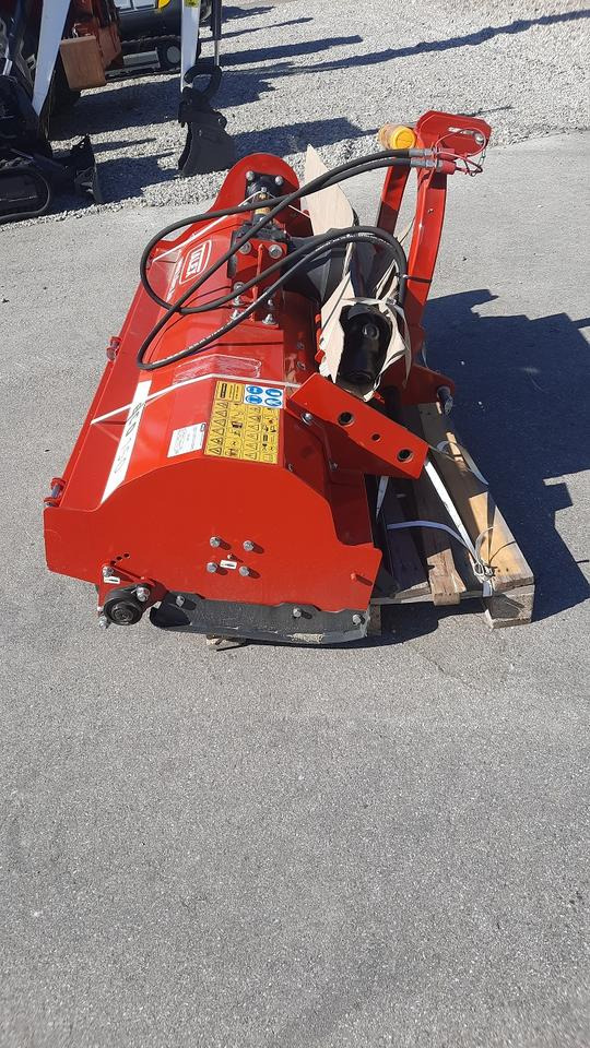 Neuer Schlegelmulcher Talex 1,5m hydr. Seitenverschub Mulcher - Flail mower: picture 4 Neuer Schlegelmulcher Talex 1,5m hydr. Seitenverschub Mulcher - Flail mower: picture 4