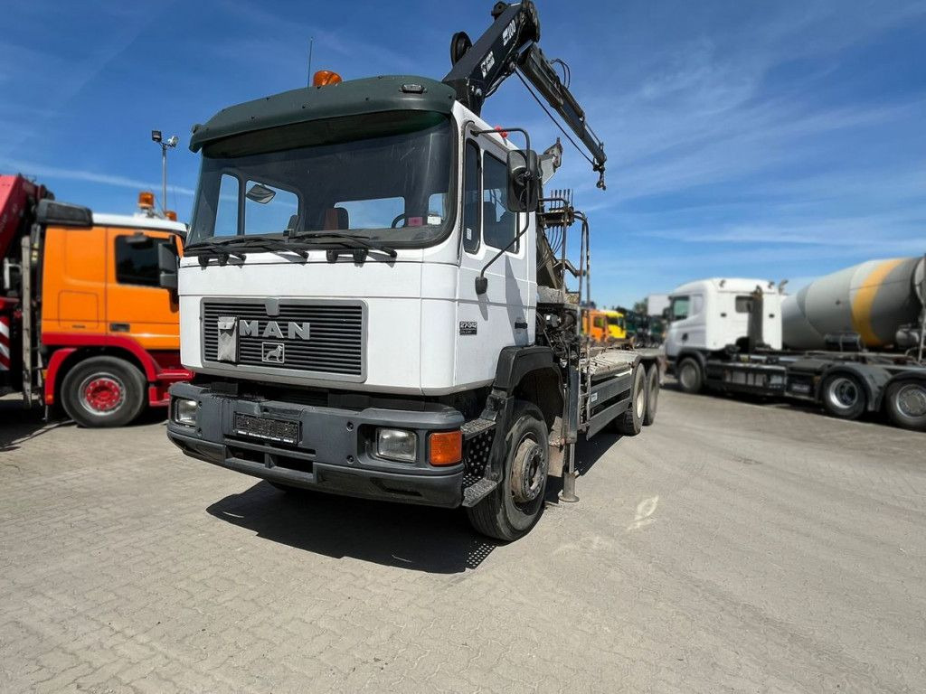 MAN F2000 27.342 6x4 Abrollkipper mit Kran - Crane truck: picture 1 MAN F2000 27.342 6x4 Abrollkipper mit Kran - Crane truck: picture 1